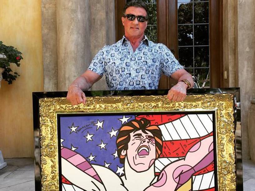 Sylvester Stallone posta foto com retrato feito pelo brasileiro Romero Britto