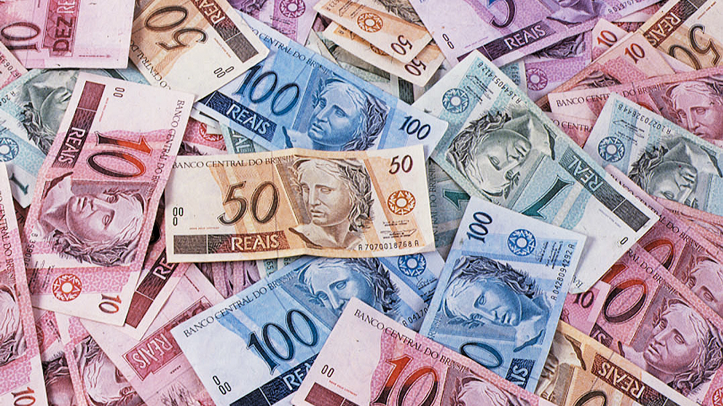 Poupança rendeu 8,15% no ano passado, não alcançando a inflação no período, de 10,67%