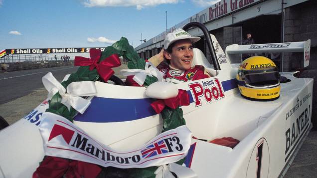 Ayrton Senna, campeão da Fórmula 3 inglesa em 1983, correndo pela West Surrey Ayrton Senna, campeão da Fórmula 3 inglesa em 1983, correndo pela West Surrey