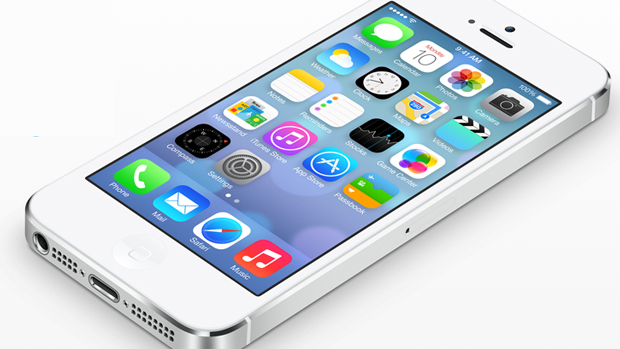 Em 2012, o novo modelo do iPhone recebeu um design de alumínio, mais leve e fino. Além da possibilidade de conexão 4G, o nano SIM e o Passbook, que possibilita guardar versões digitais de cupons e bilhetes de lojas, por exemplo Em 2012, o novo modelo do iPhone recebeu um design de alumínio, mais leve e fino. Além da possibilidade de conexão 4G, o nano SIM e o Passbook, que possibilita guardar versões digitais de cupons e bilhetes de lojas, por exemplo