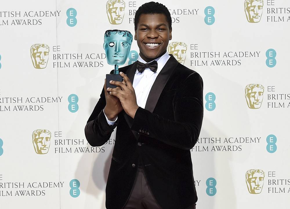 John Boyega, de ‘Star Wars’, vence o prêmio de artista revelação no Bafta 2016