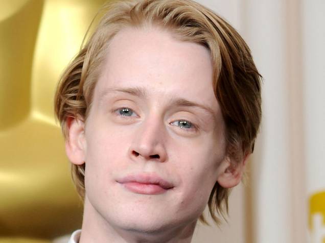 Macaulay Culkin no tapete vermelho do Oscar 2010 Macaulay Culkin no tapete vermelho do Oscar 2010