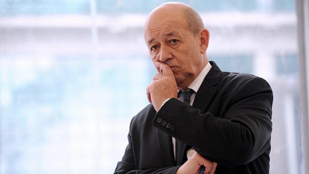 "A verdadeira questão é a proliferação nuclear", disse o ministro francês da Defesa, Jean-Yves Le Drian