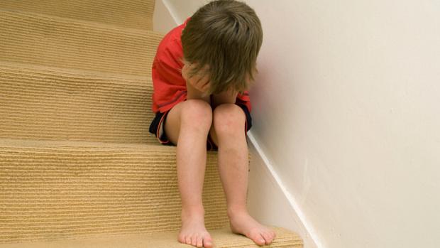 O novo caso do bebê torturado: o que a psicologia (não) explica