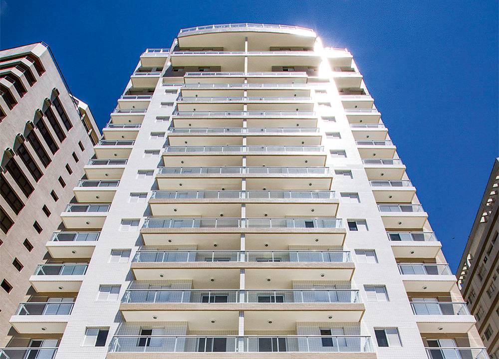 Prédio no Guarujá, litoral de São Paulo, cuja cobertura foi reformada pela construtora OAS para o ex-presidente Lula