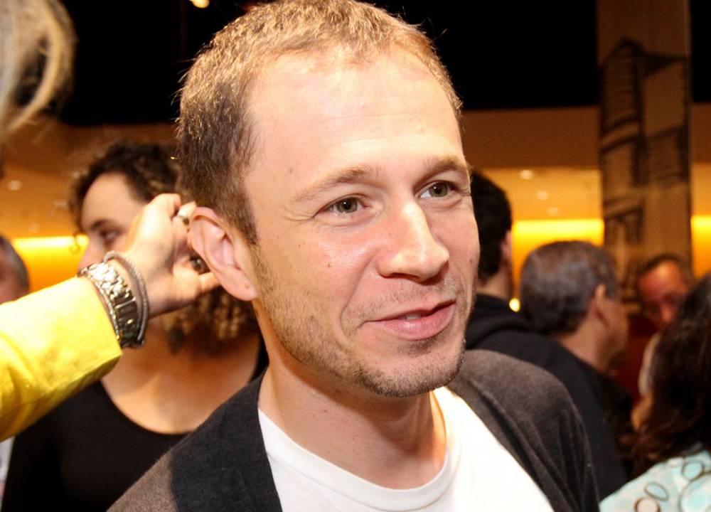 Tiago Leifert participa do lançamento do livro de Galvão Bueno