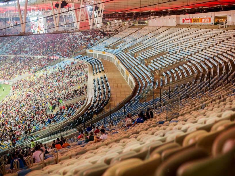 Um ano após a Copa do Mundo, Estádio do Maracanã recebe clássico entre Flamengo e Fluminense