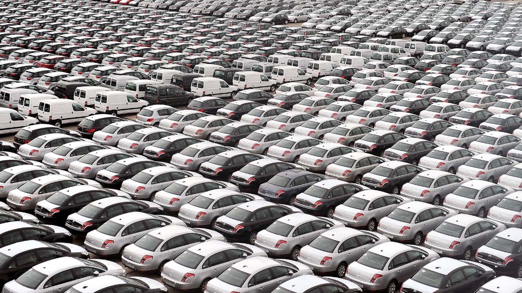 Automóveis novos no Porto do Rio de Janeiro