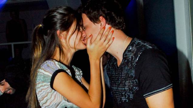 A modelo Carol Francischini e Cesar Cielo em 2009 A modelo Carol Francischini e Cesar Cielo em 2009
