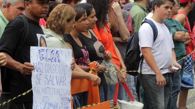 Movimentação em frente ao Fórum de Santo André no segundo dia de julgamento de Lindemberg Alves Fernandes, 25, acusado pela morte da estudante Eloá Pimentel, em 2008 Movimentação em frente ao Fórum de Santo André no segundo dia de julgamento de Lindemberg Alves Fernandes, 25, acusado pela morte da estudante Eloá Pimentel, em 2008