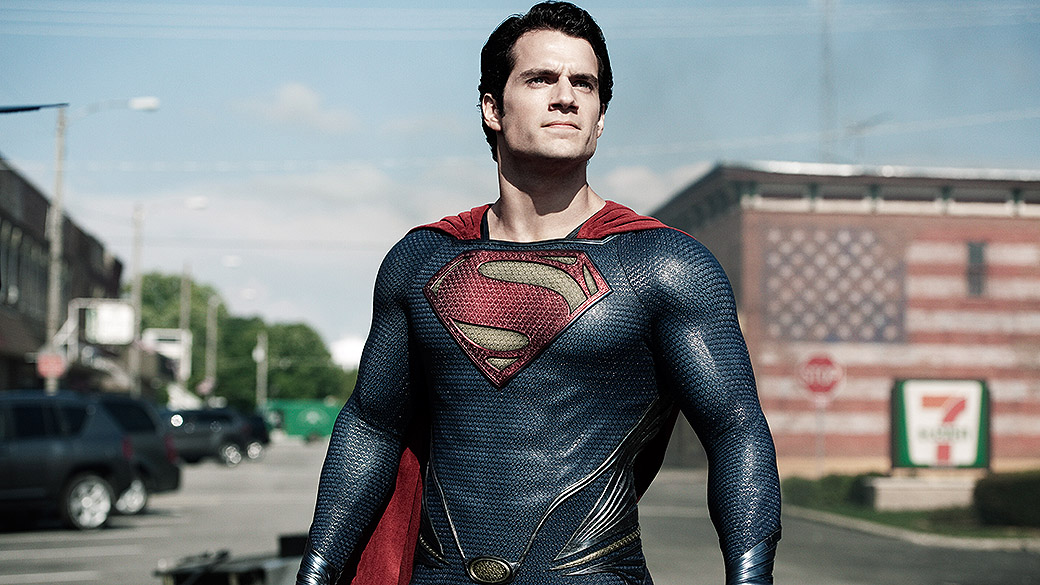Ator Henry Cavill, no filme "Homem de Aço"