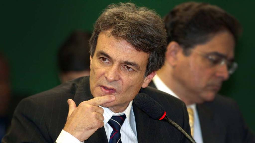 A nova tentativa de apagar o escândalo do mensalão