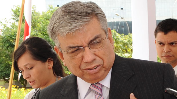 Senadores pedem que Garibaldi dispute a presidência do Senado