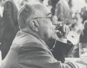 getulio-vargas-original.jpeg Getúlio Vargas fumando um charuto