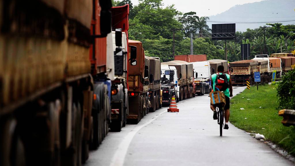 PIB de serviços aquém do esperado no 1º trimestre é prévia do que vem pela frente