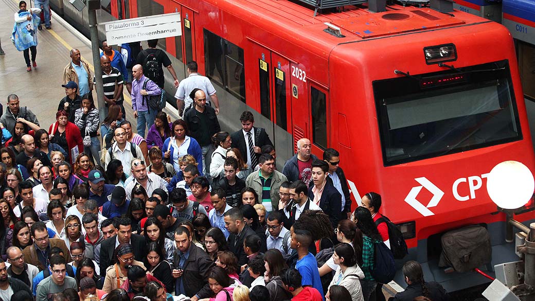 CPTM adere à greve do dia 28