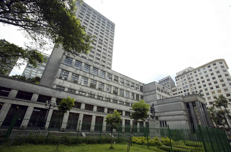 Invasão armada na Biblioteca Mário de Andrade reacende alerta sobre segurança do patrimônio cultural em SP