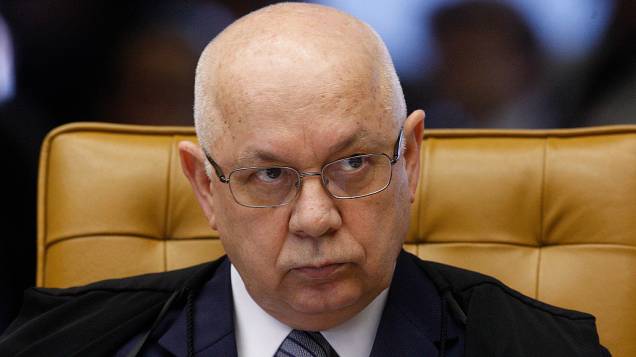 O ministro do Supremo Tribunal Federal (STF) Teori Zavascki, durante análise dos recursos apresentados pelas defesas dos 25 réus condenados pela corte, os chamados embargos, O ministro do Supremo Tribunal Federal (STF) Teori Zavascki, durante análise dos recursos apresentados pelas defesas dos 25 réus condenados pela corte, os chamados embargos,