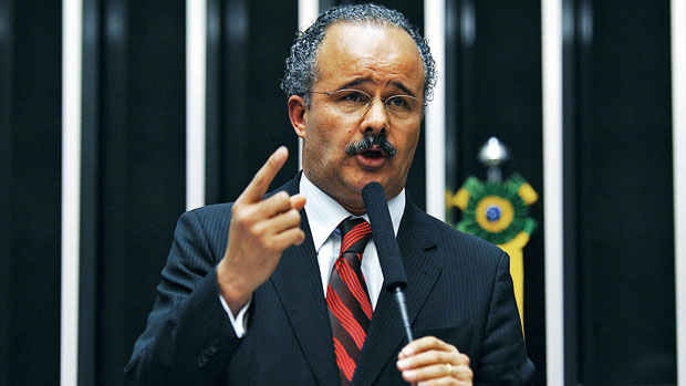 PROPINA - O deputado Vicente Cândido ainda não revelou quem pagaria os “honorários” que ele ofereceu ao conselheiro da Anatel