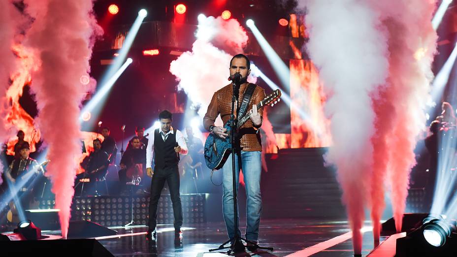 Zezé Di Camargo e Luciano durante gravação do DVD Flores em Vida, no Citibank Hall, em São Paulo