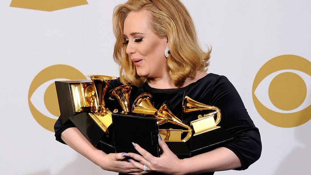 celebridades-adele-20120212-05-original.jpeg Adele vence todos os seis prêmios aos quais foi indicada no Grammy de 2012