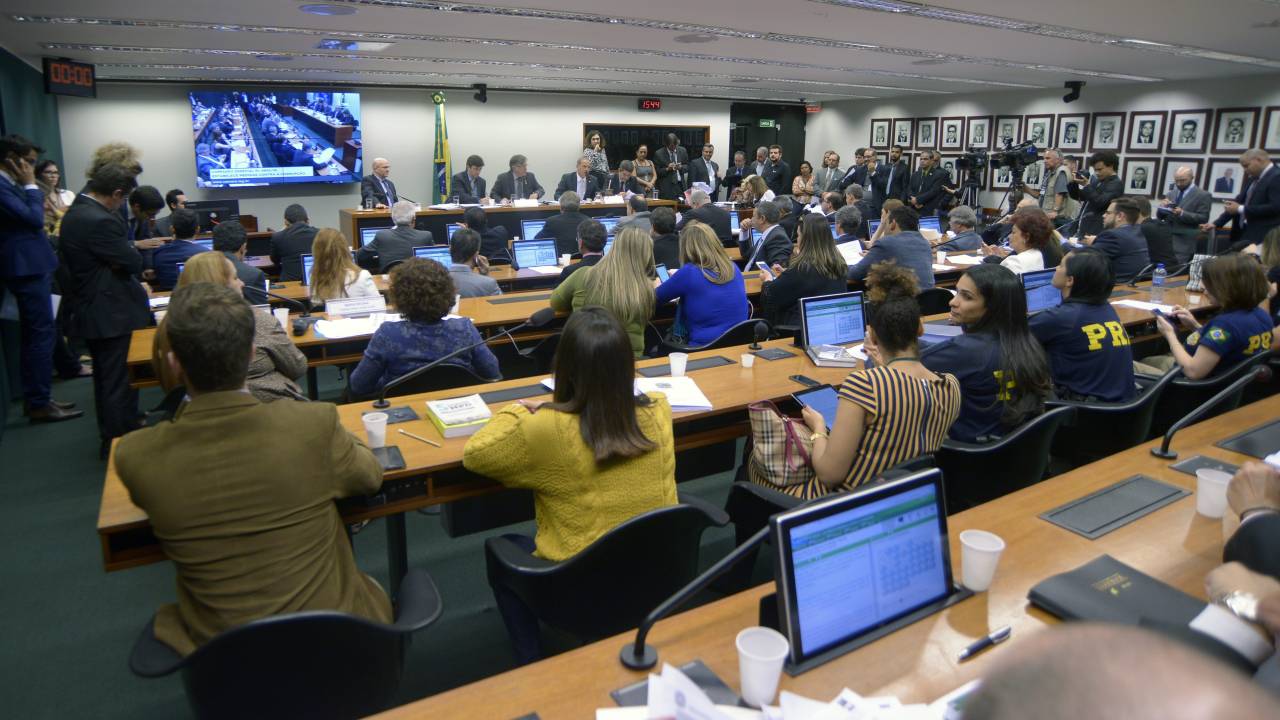 Comissão Especial da Câmara dos Deputados, que analisou o projeto 10 Medidas Contra a Corrupção, proposto pelo Ministério Público Federal