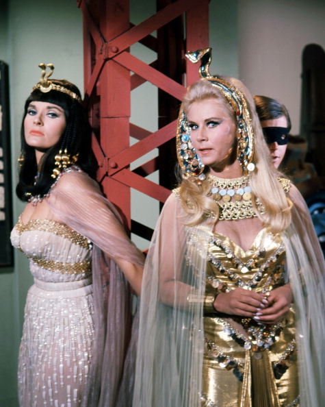 (E-D) Lee Meriwether, Grace Lee Whitney e Burt Ward em 'Batman' (Foto: ABC/Arquivo)