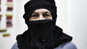 Caetano-black-bloc-480x270