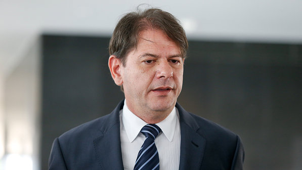 Cid Gomes faz discurso pornográfico em inauguração de centro infantil