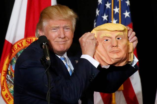 Candidato à presidência americana, Donald Trump faz discurso de campanha, em Sarasota, na Florida - 07-11-2016 Candidato à presidência americana, Donald Trump faz discurso de campanha, em Sarasota, na Florida - 07-11-2016