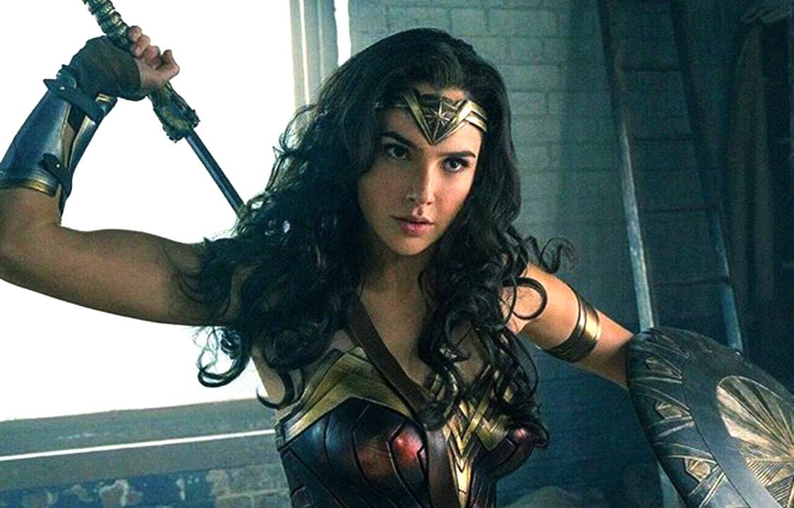 Gal Gadot como Mulher Maravilha