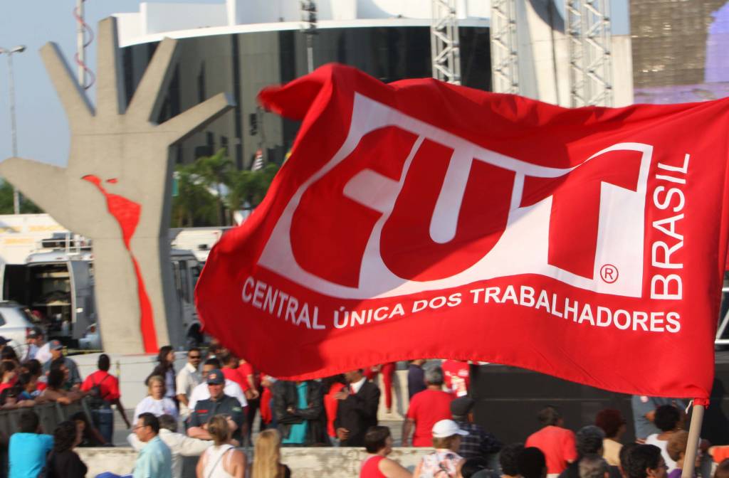 ‘A reforma política deve começar cortando as mordomias da pelegagem sindical’, um artigo de Antonio Vieira