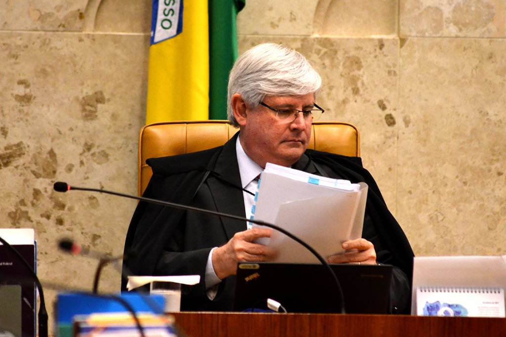 Janot diz que não pode investigar Temer por delação de Machado