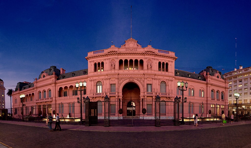 Casa Rosada na Praça de Maio em Buenos Aires, Argentina. Crédito Ryan Poole