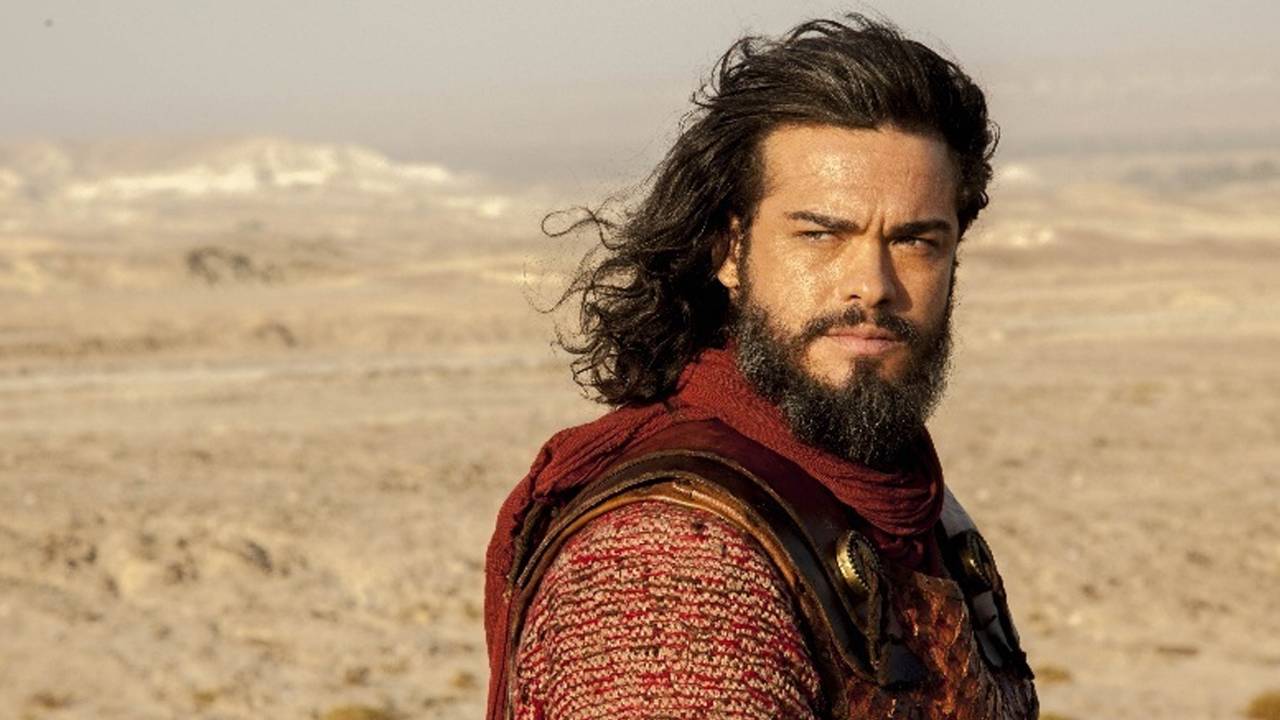 Josué (Sidney Sampaio) em 'A Terra Prometida'
