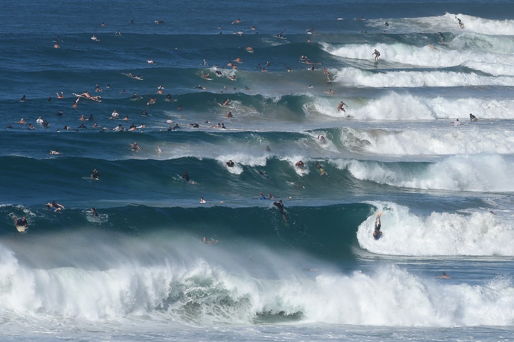 O crowd em Gold Coast, onde ocorre o Quiksilver Pro, é constante (Foto: Matt Roberts/Getty Images)