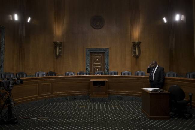 Democratas boicotam sabatina de secretário nomeado por Trump Democratas boicotam sabatina de secretário nomeado por Trump