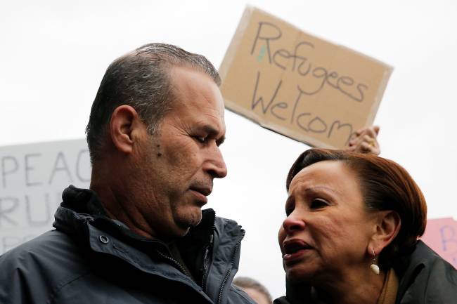 Bloqueio de Trump à imigração - Protesto - Aeroporto