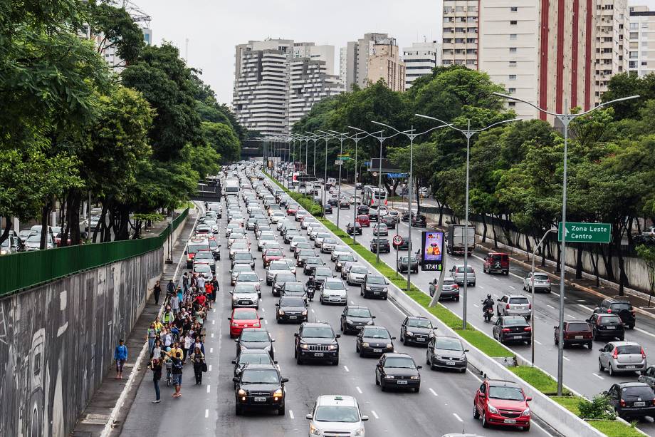 Protesto em defesa do grafite na Avenida 23 de Maio