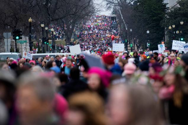 Milhares de mulheres participam da Marcha das Mulheres em protesto por direitos civis, em Washington Milhares de mulheres participam da Marcha das Mulheres em protesto por direitos civis, em Washington