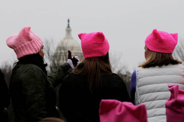 Milhares de pessoas participam da Marcha das Mulheres em protesto por direitos civis, em Washington Milhares de pessoas participam da Marcha das Mulheres em protesto por direitos civis, em Washington