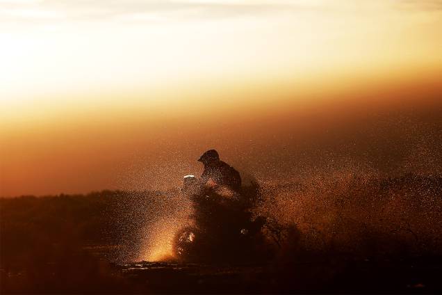 O piloto francês Michael Metge durante o oitavo dia do Rali Dakar 2017, entre as cidades de Uyuni, na Bolívia, e Salta, na Argentina - 10/01/2017 O piloto francês Michael Metge durante o oitavo dia do Rali Dakar 2017, entre as cidades de Uyuni, na Bolívia, e Salta, na Argentina - 10/01/2017