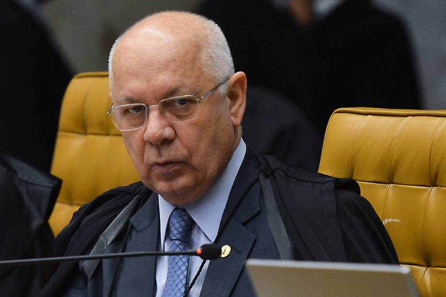 O ministro Teori Zavascki durante sessão plenária do Supremo Tribunal Federal