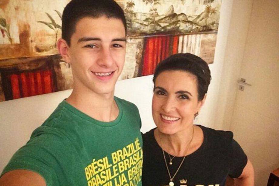 Fátima Bernardes e o filho Vinícius