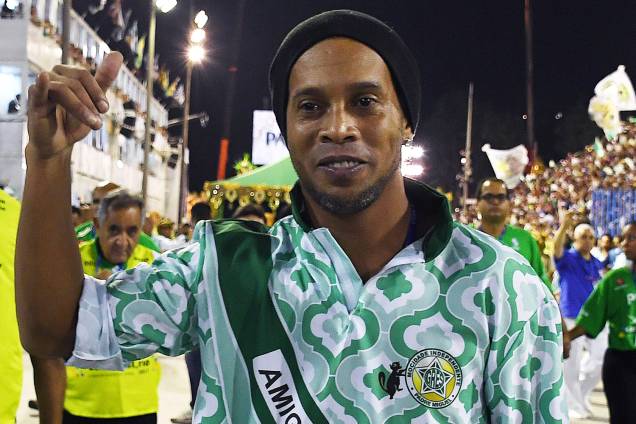 O ex-jogador Ronaldinho Gaúcho desfila pela escola de samba Mocidade Independente de Padre Miguel,no Sambódromo da Marquês de Sapucaí - 28/02/2017 O ex-jogador Ronaldinho Gaúcho desfila pela escola de samba Mocidade Independente de Padre Miguel,no Sambódromo da Marquês de Sapucaí - 28/02/2017