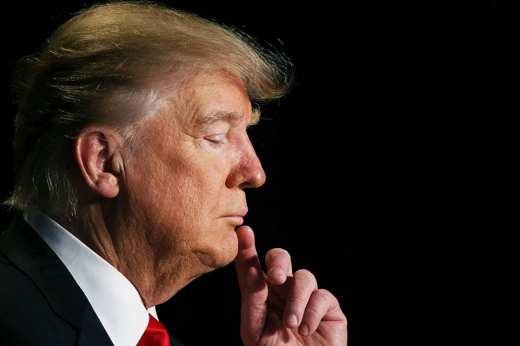 Trump vai expandir direitos políticos de igrejas