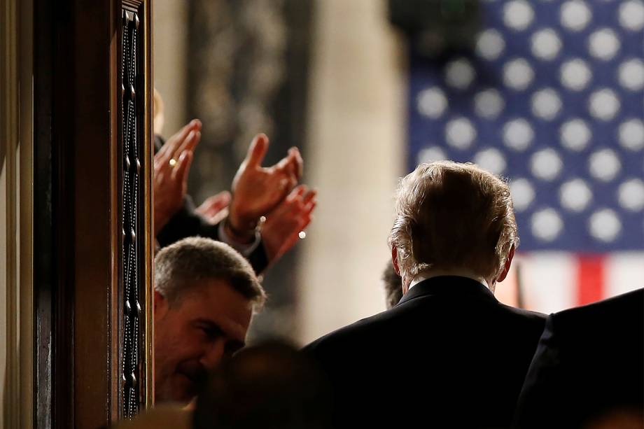 O presidente americano Donald Trump faz seu primeiro discurso em sessão conjunta aos legisladores do Senado e da Câmara de Representantes dos EUA - 28/02/2017