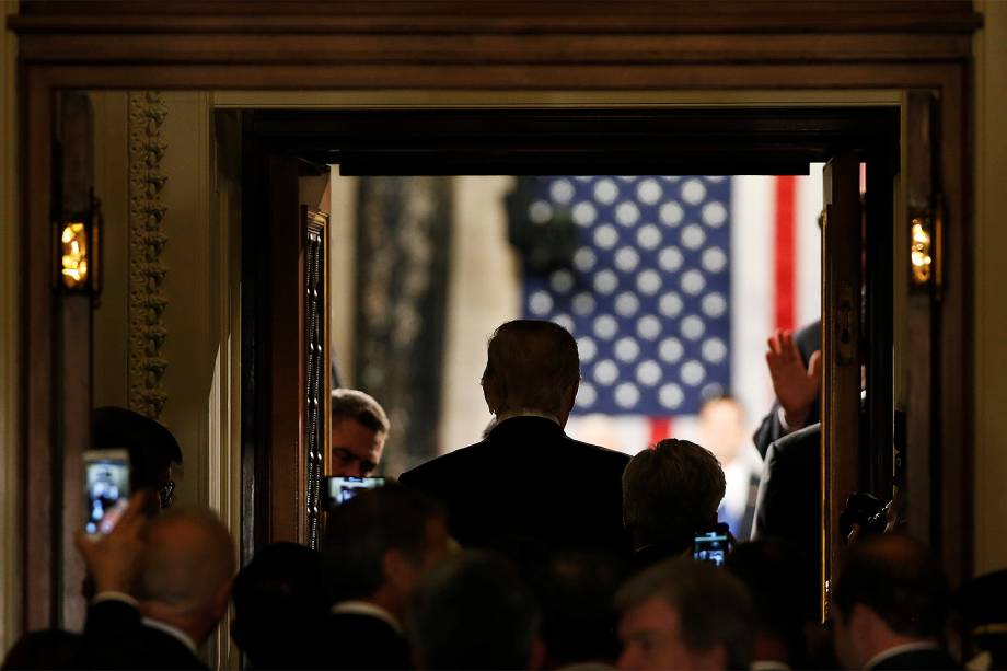 O presidente americano Donald Trump faz seu primeiro discurso em sessão conjunta aos legisladores do Senado e da Câmara de Representantes dos EUA - 28/02/2017