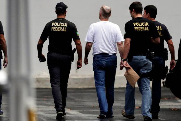 Eike Batista deixa à sede da Polícia Federal no Rio para prestar depoimento - 31/01/2017 Eike Batista deixa à sede da Polícia Federal no Rio para prestar depoimento - 31/01/2017