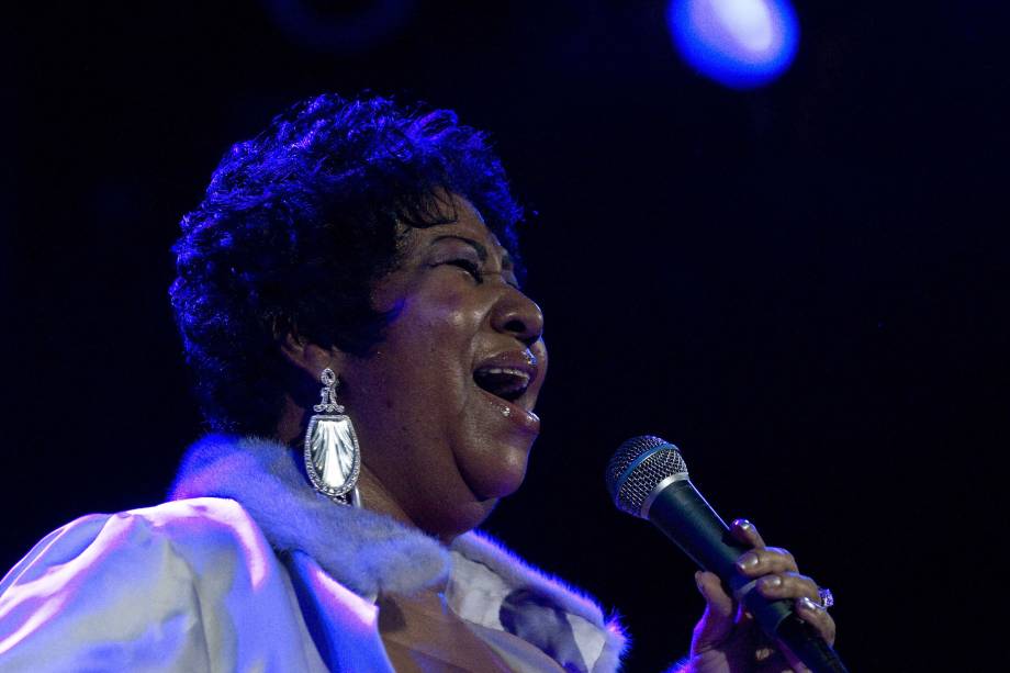 Aretha Franklin durante show em West Hollywood, em 2008